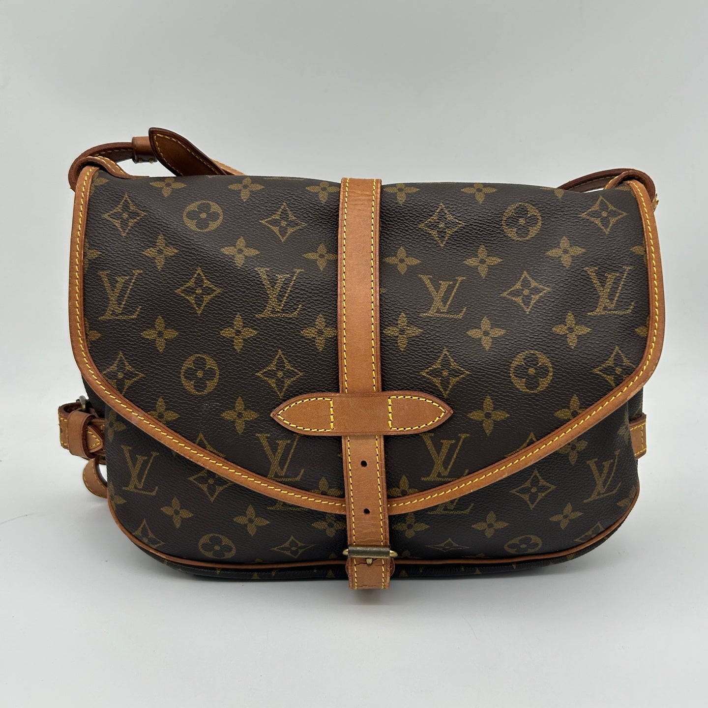 Louis Vuitton Monogram Saumur 30 Messenger Bag [Used]