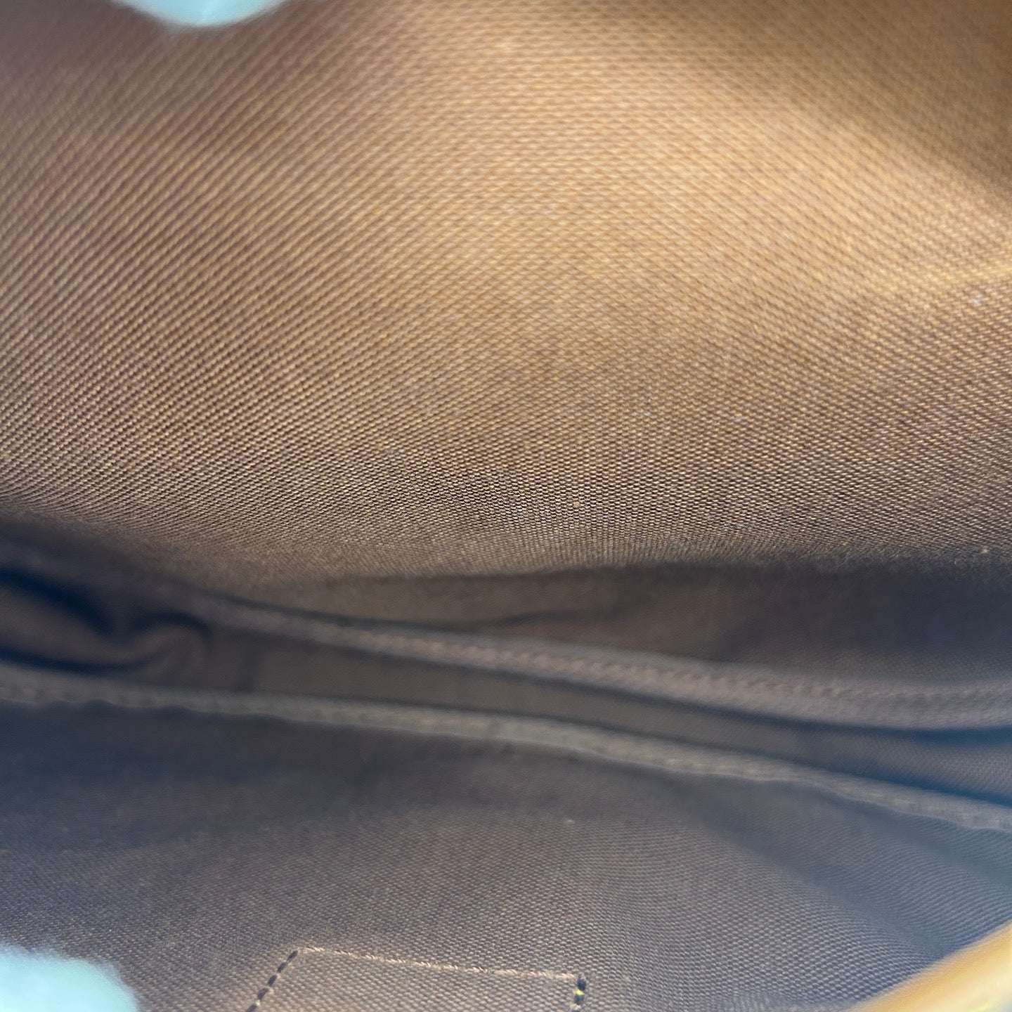 Louis Vuitton Monogram Saumur 30 Messenger Bag [Used]
