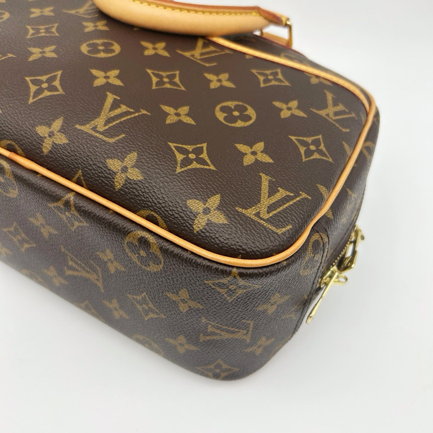 Louis Vuitton Monogram Trouville Handbag [Used]