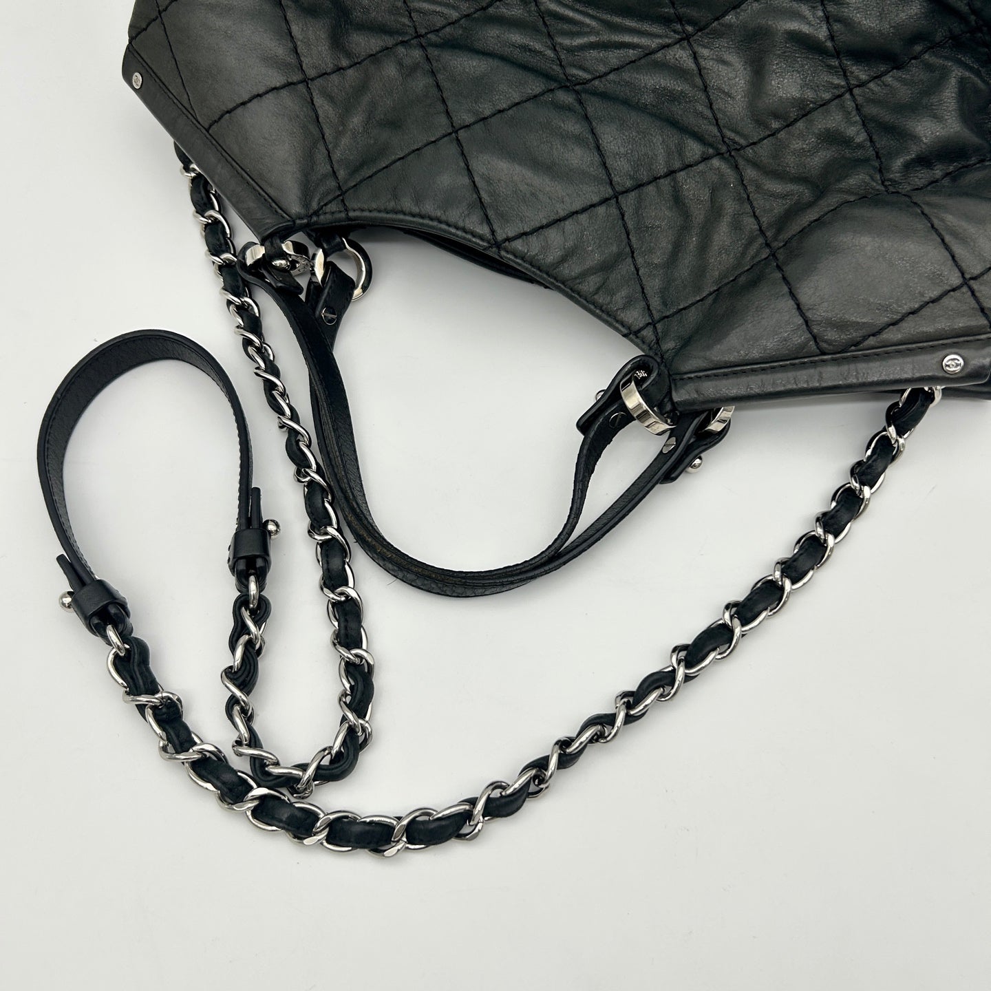 CHANEL Black Iridescent CC Logo 2-Way Chain Tote Bag [Used]