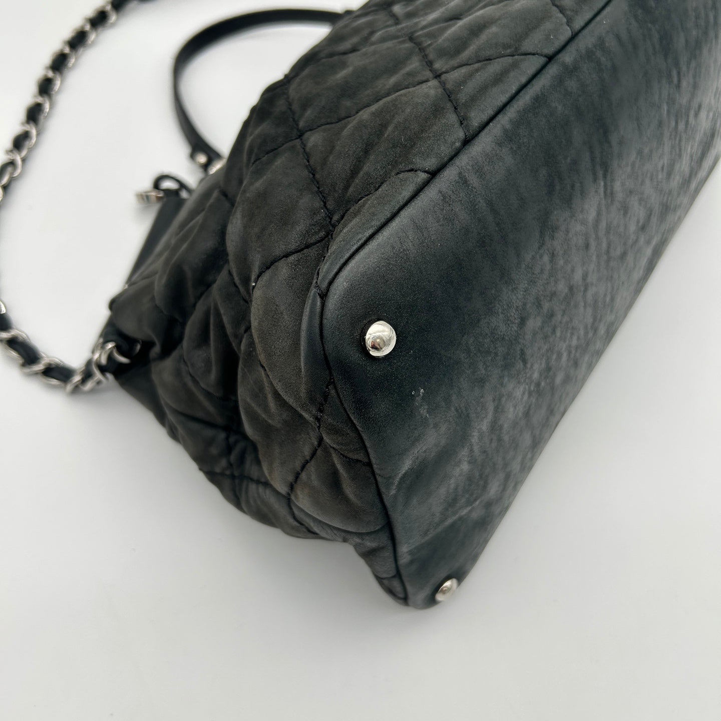 CHANEL Black Iridescent CC Logo 2-Way Chain Tote Bag [Used]