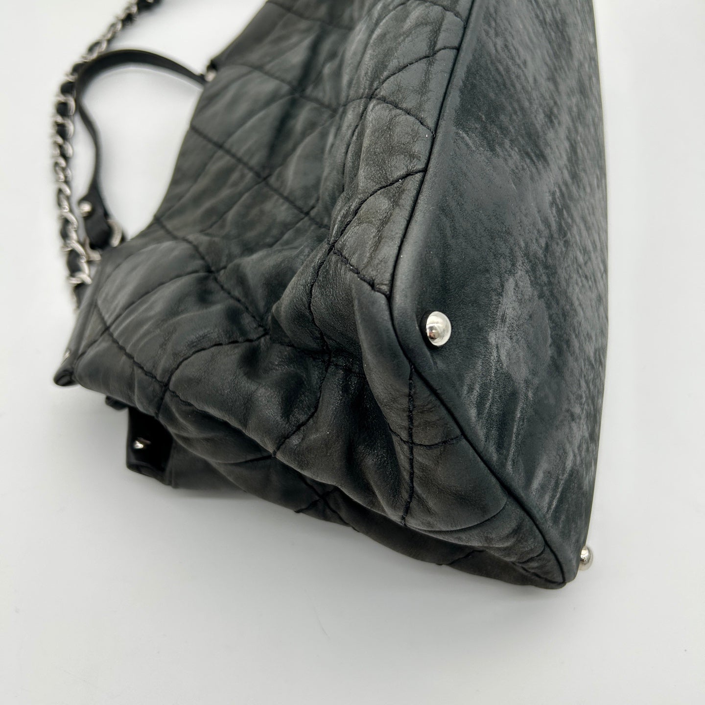 CHANEL Black Iridescent CC Logo 2-Way Chain Tote Bag [Used]
