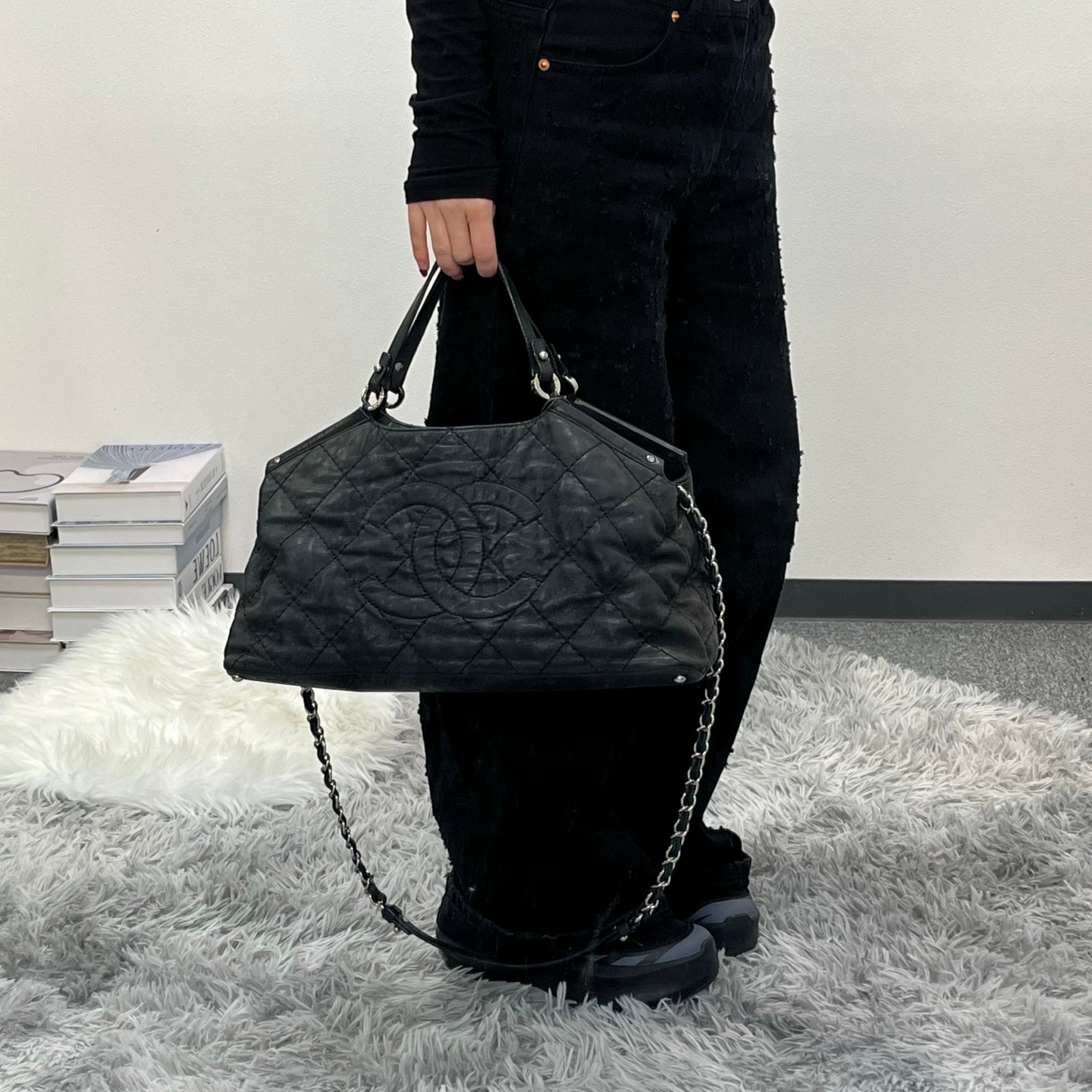 CHANEL Black Iridescent CC Logo 2-Way Chain Tote Bag [Used]