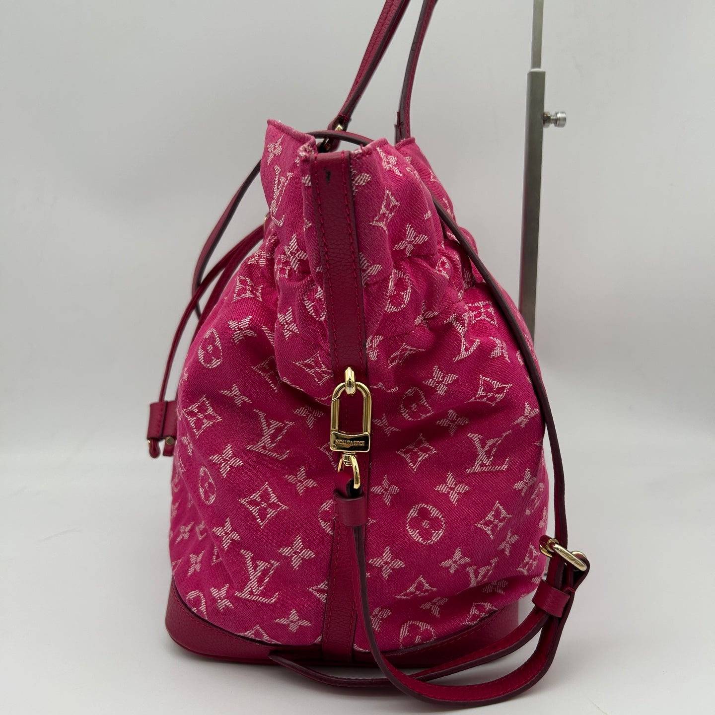 Louis Vuitton Rose Indian Monogram Denim Noefull Bag [Used]