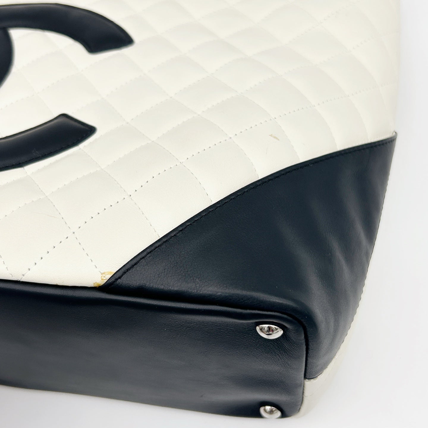 CHANEL Cambon Ligne Small Tote Bag – White / Black [Used]