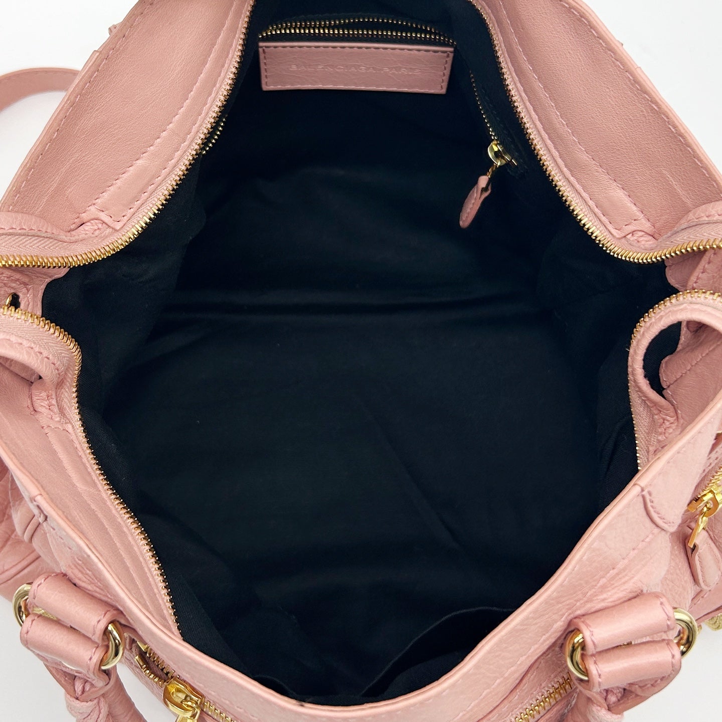 BALENCIAGA Classic City Large Bag – Pink [Used]