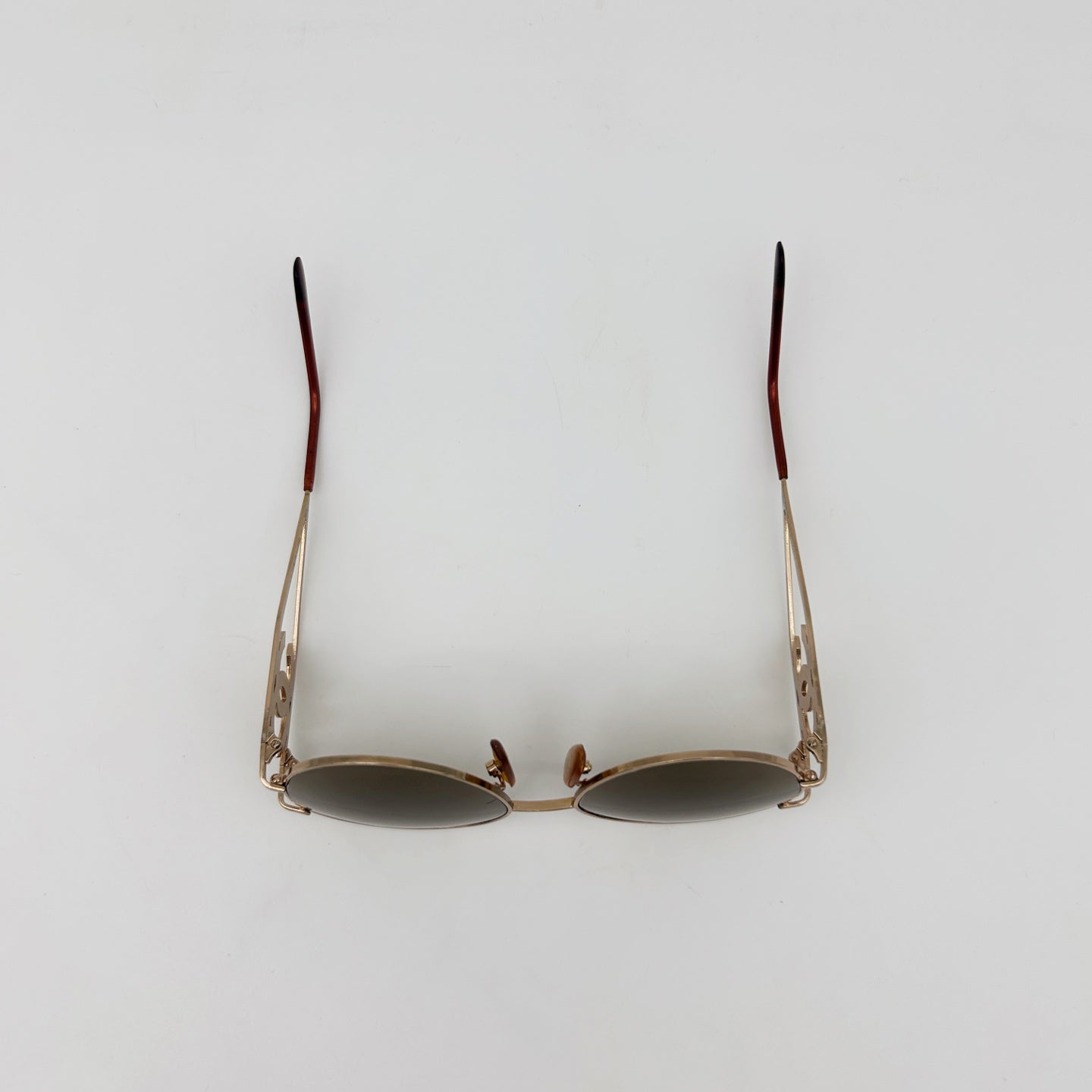 CHANEL CC Logo Round Sunglasses – Champagne Gold / Brown Tint [Used]