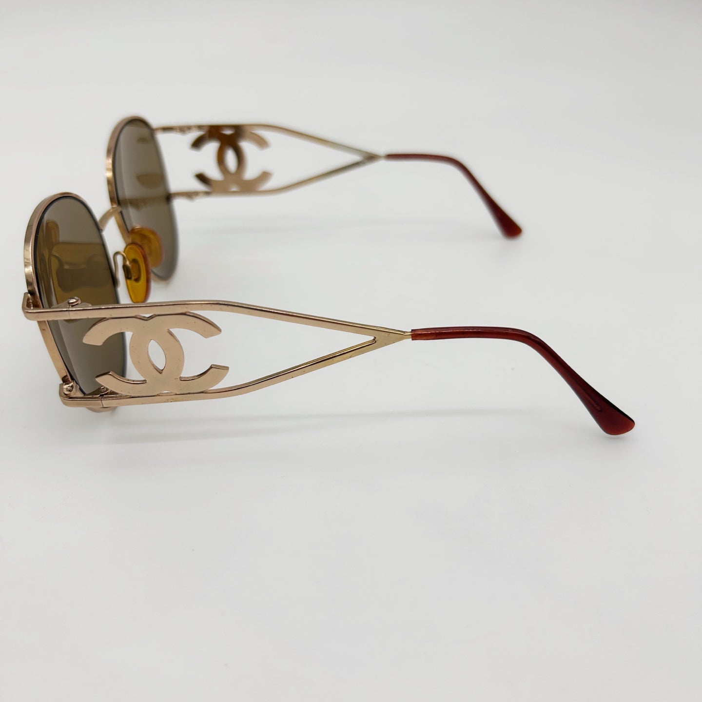 CHANEL CC Logo Round Sunglasses – Champagne Gold / Brown Tint [Used]