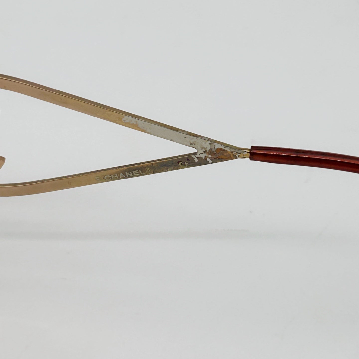 CHANEL CC Logo Round Sunglasses – Champagne Gold / Brown Tint [Used]