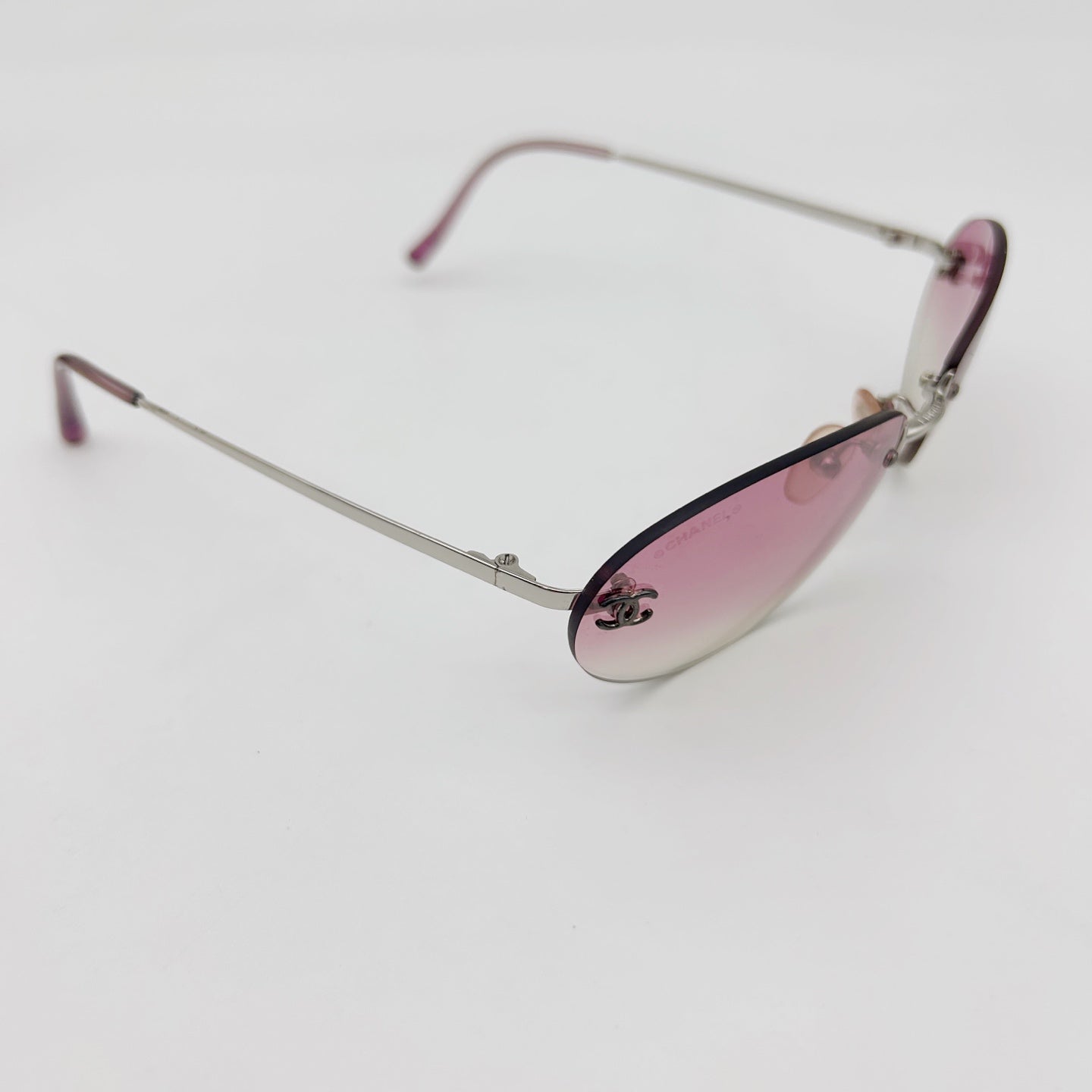 CHANEL Y2K Pink Gradient Rimless Cat-Eye Sunglasses – Pink Gradient [Used]