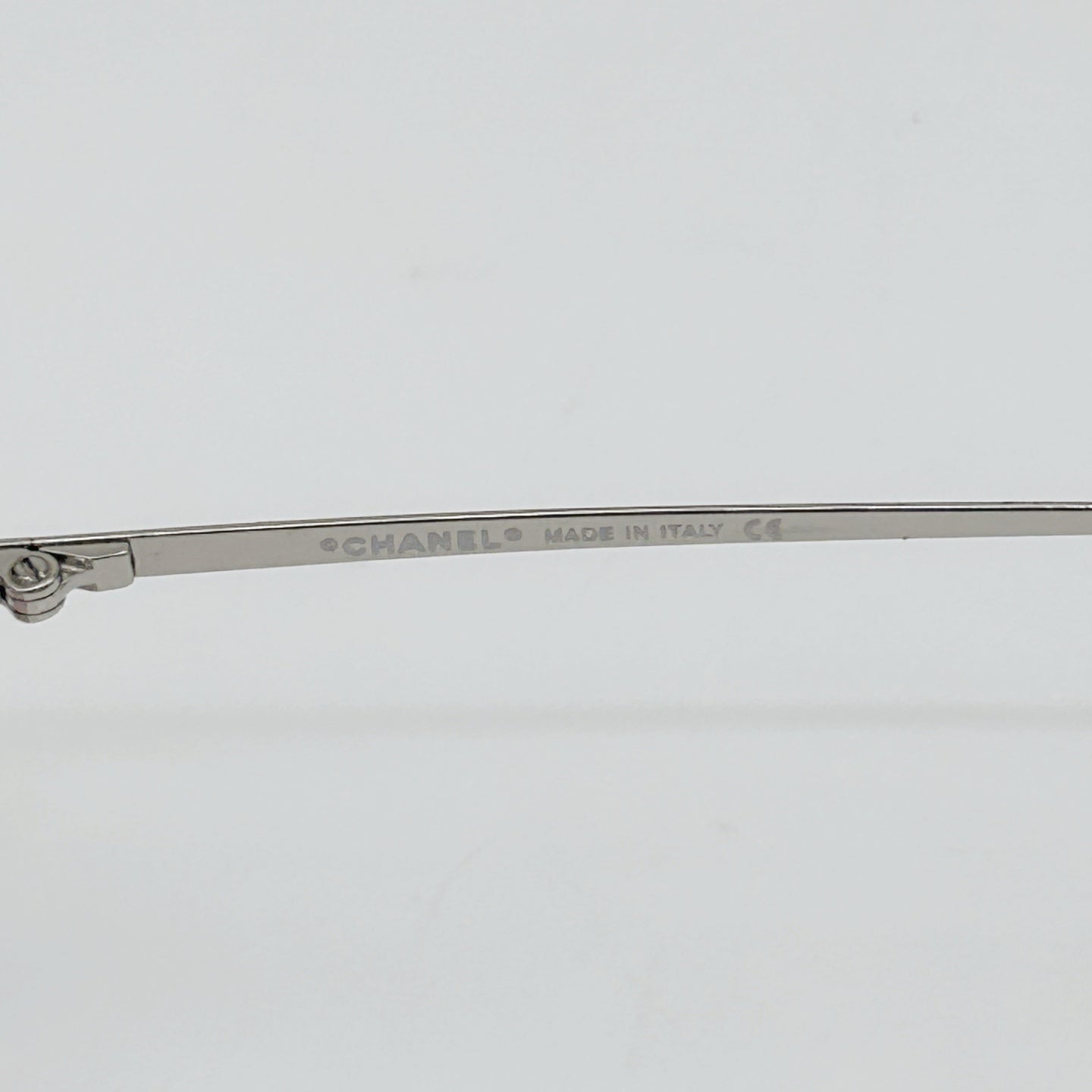 CHANEL Y2K Pink Gradient Rimless Cat-Eye Sunglasses – Pink Gradient [Used]
