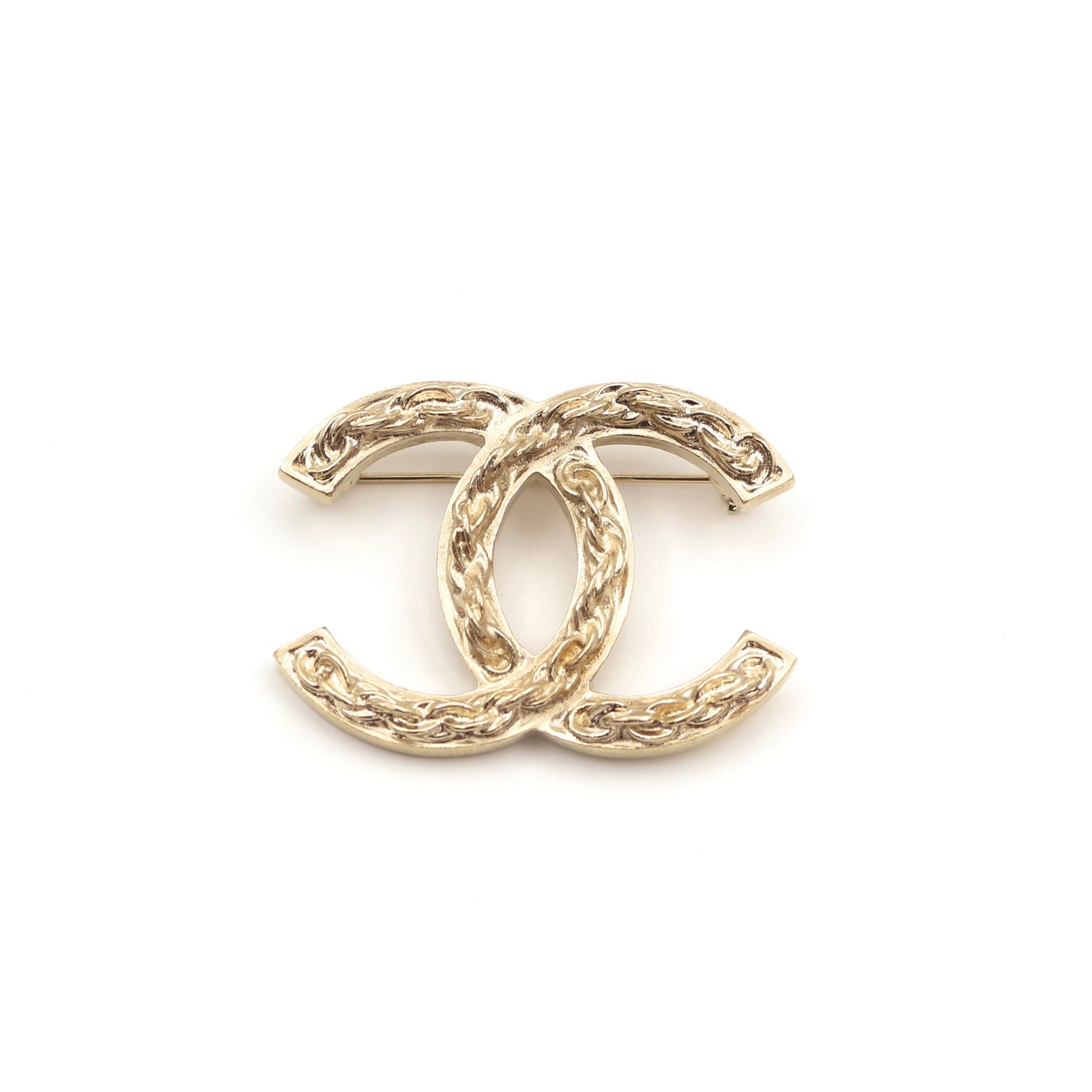 CHANEL Chain-Embossed CC Brooch – Gold Tone A14S [Used]