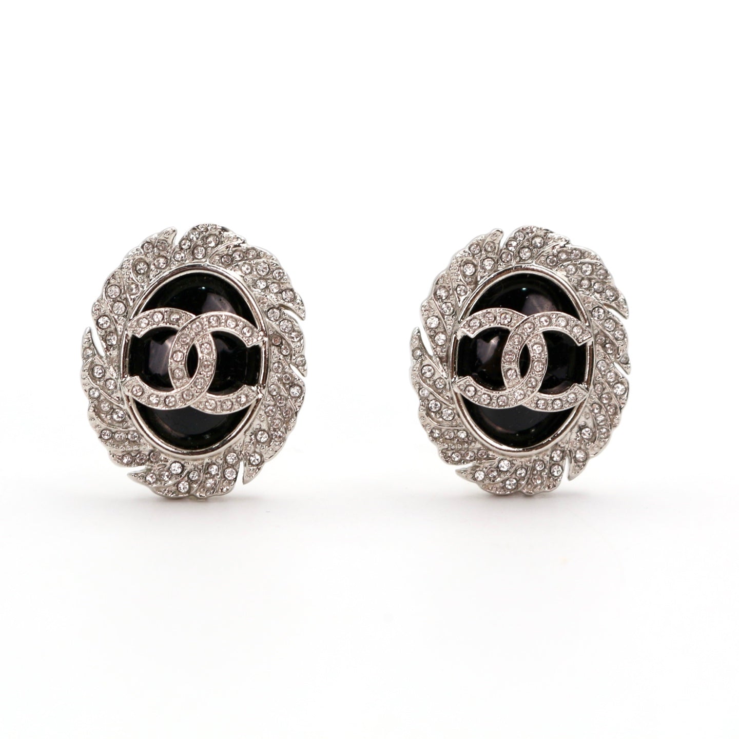 CHANEL Crystal CC Wing Earrings – Black × Silver (B25S) [Brand New]