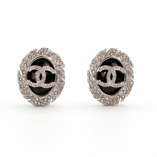 CHANEL Crystal CC Wing Earrings – Black × Silver (B25S) [Brand New]