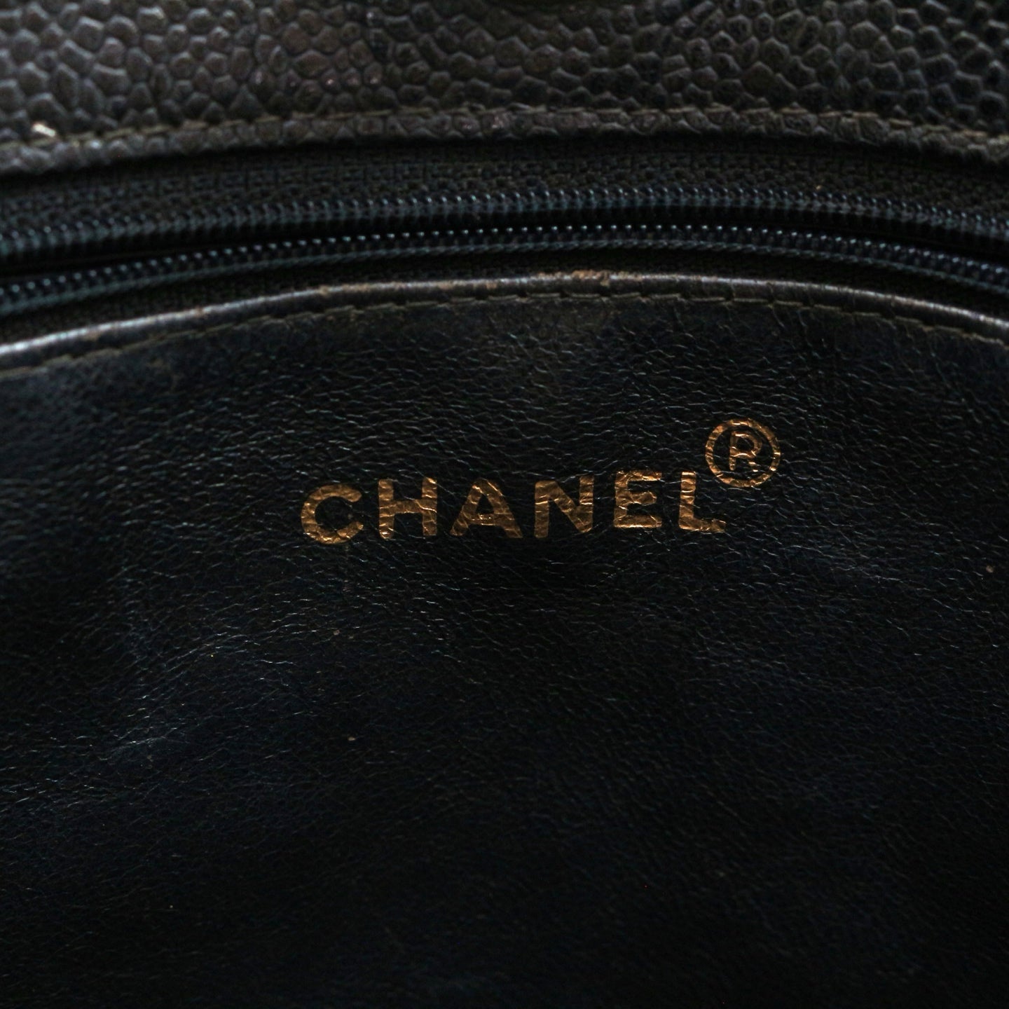 CHANEL Black Caviar CC Logo Chain Tote Bag [Used]