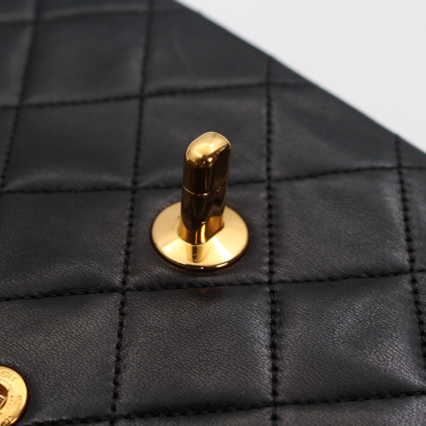 CHANEL Black Lambskin Classic Flap 25 [Used]