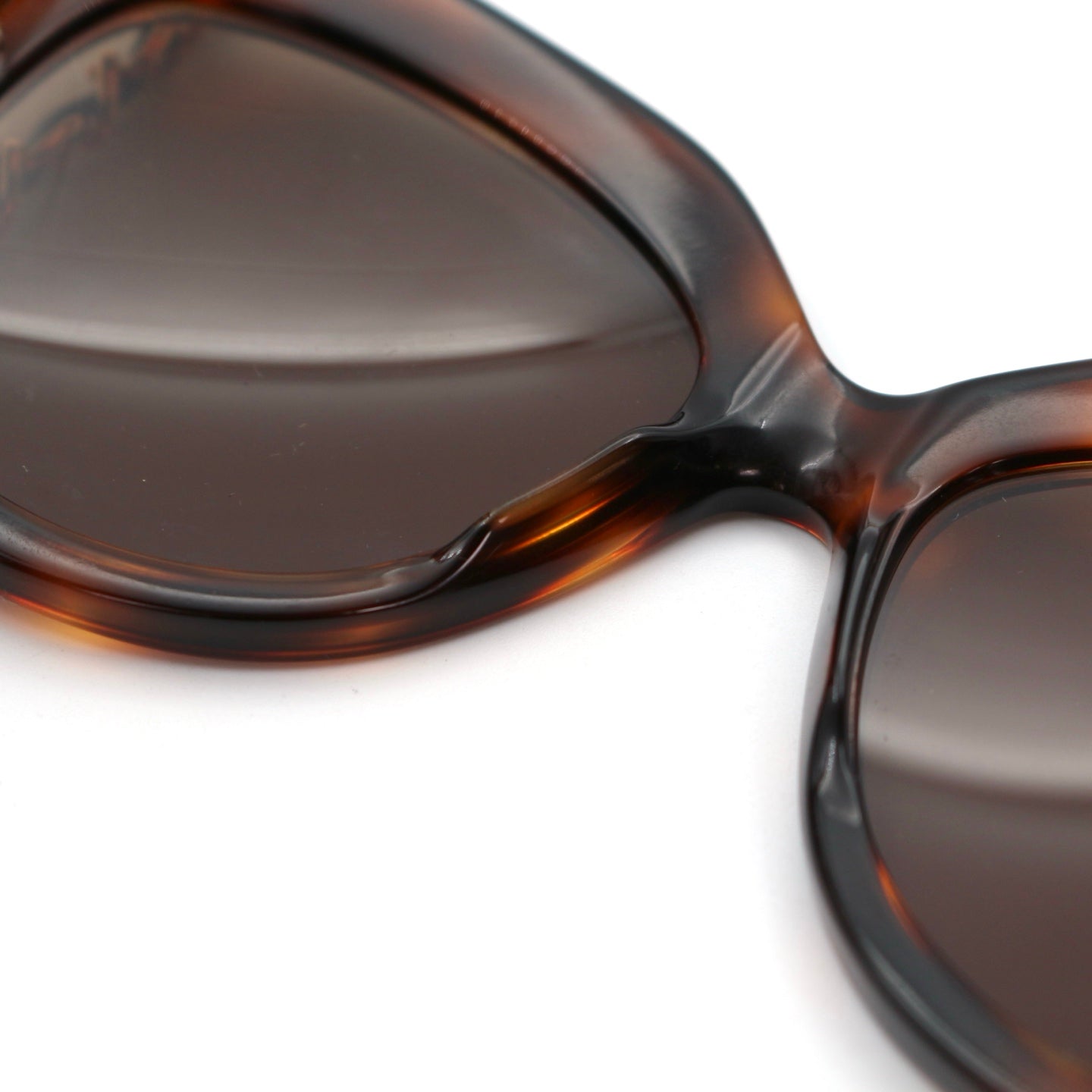 CHANEL Tortoiseshell CC Sunglasses [Used]