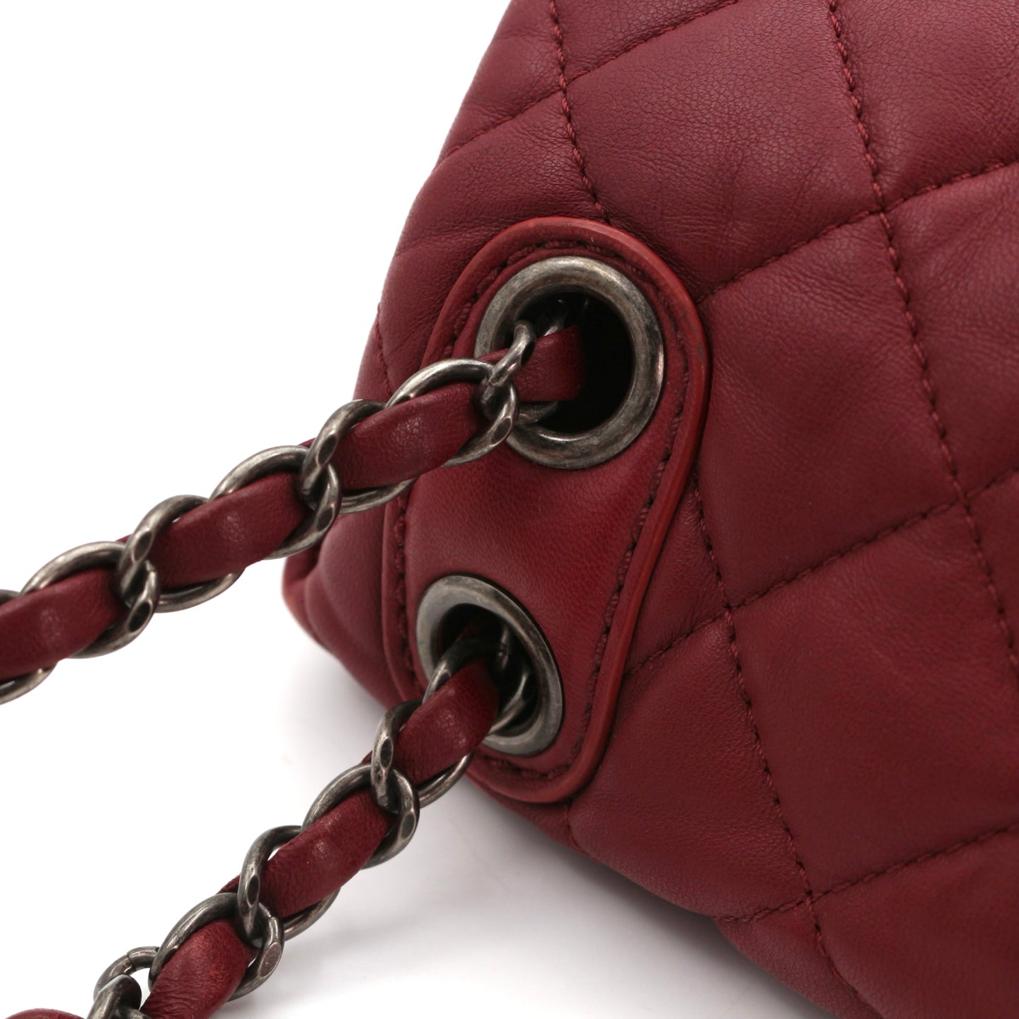CHANEL Burgundy Lambskin Quilted Chain Flap Bag [Used]