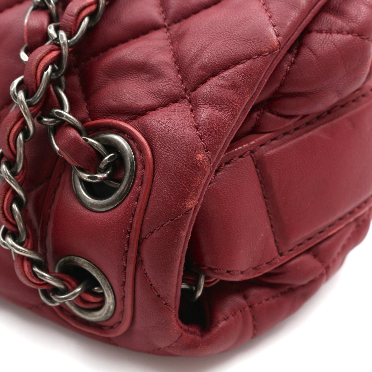 CHANEL Burgundy Lambskin Quilted Chain Flap Bag [Used]