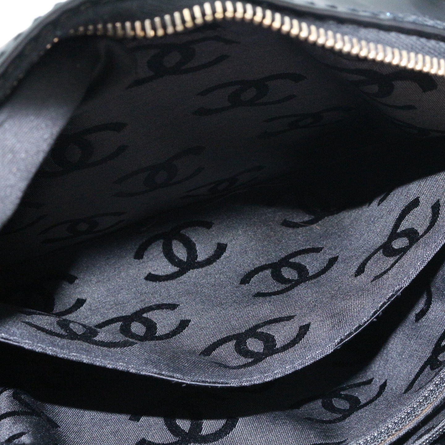 CHANEL Black Quilted Nubuck Leather Tote Bag[Used]
