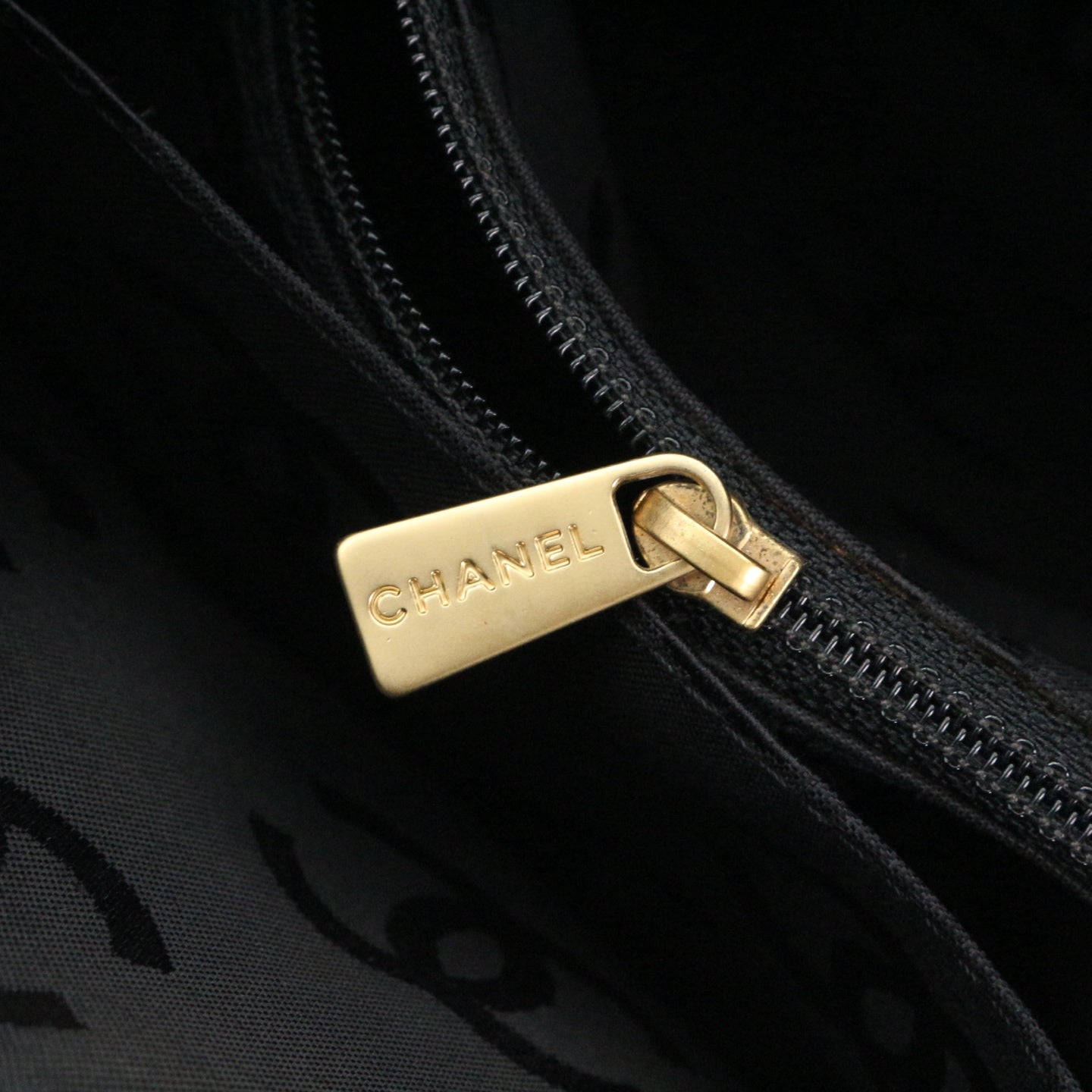 CHANEL Black Quilted Nubuck Leather Tote Bag[Used]