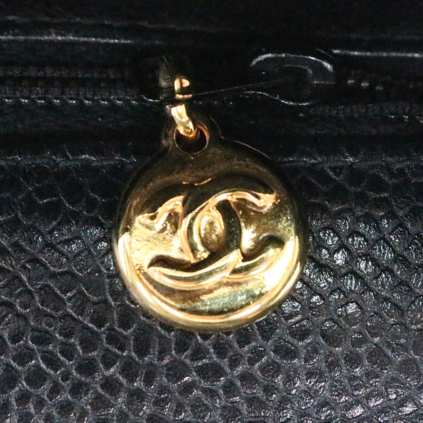 CHANEL Black Caviar Leather Box Shoulder Bag [Used]