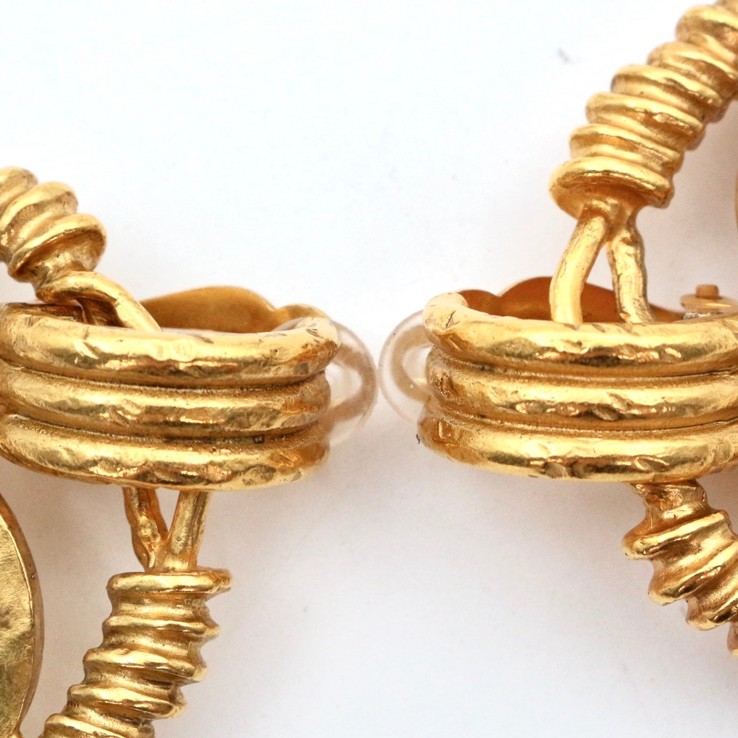 CHANEL Vintage Gold Tone Oversized CC Circle Clip-On Earrings [Used]
