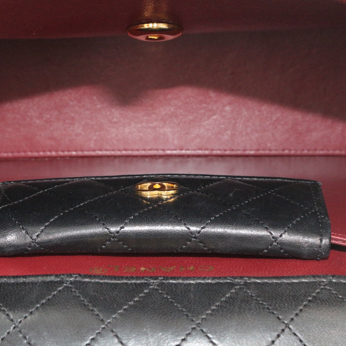 CHANEL Black Lambskin Quilted 2.55 Kelly-Style Chain Shoulder Bag with Card Holder [Used]