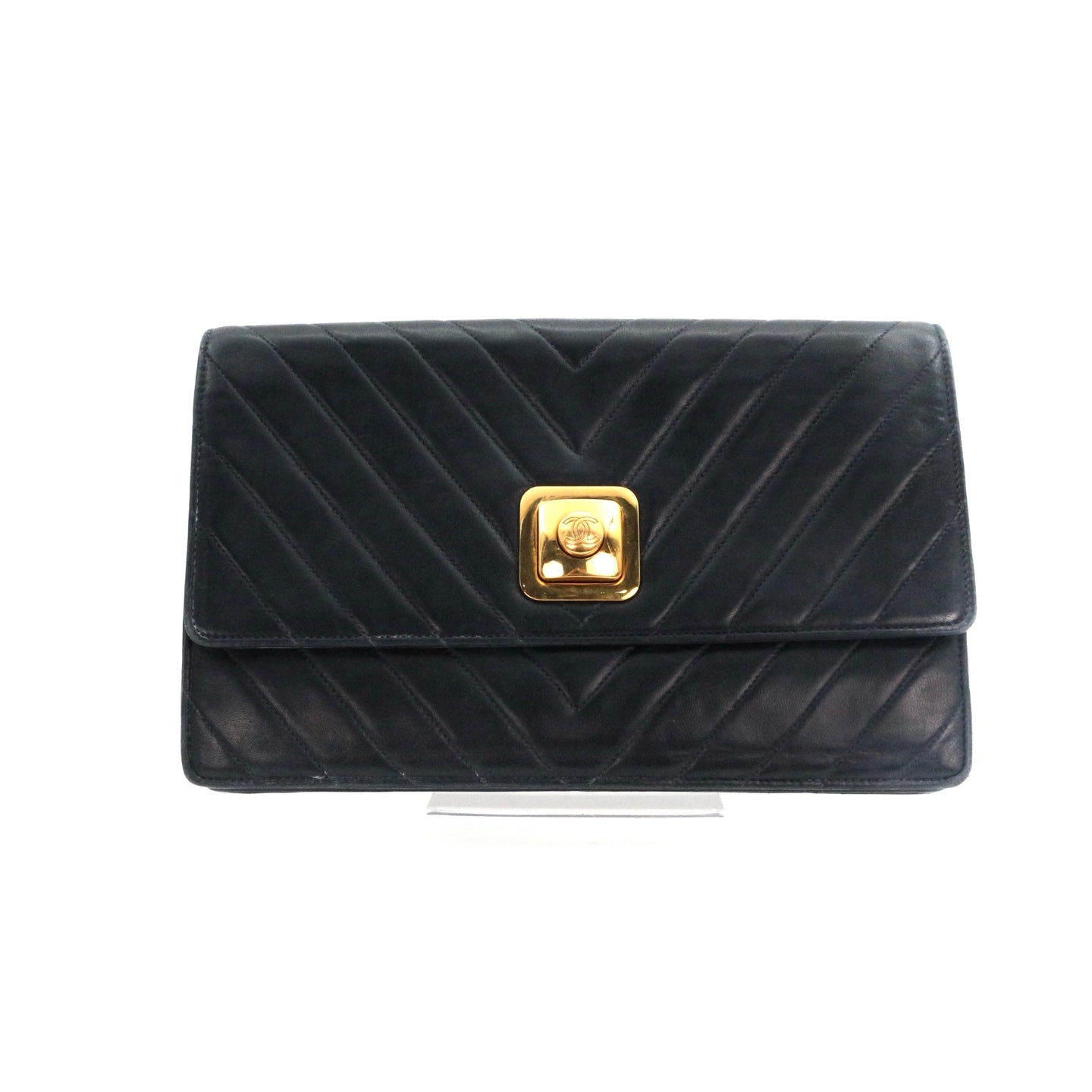 CHANEL Dark Navy Lambskin Chevron Chain Shoulder Bag with Gold Hardware [Used]