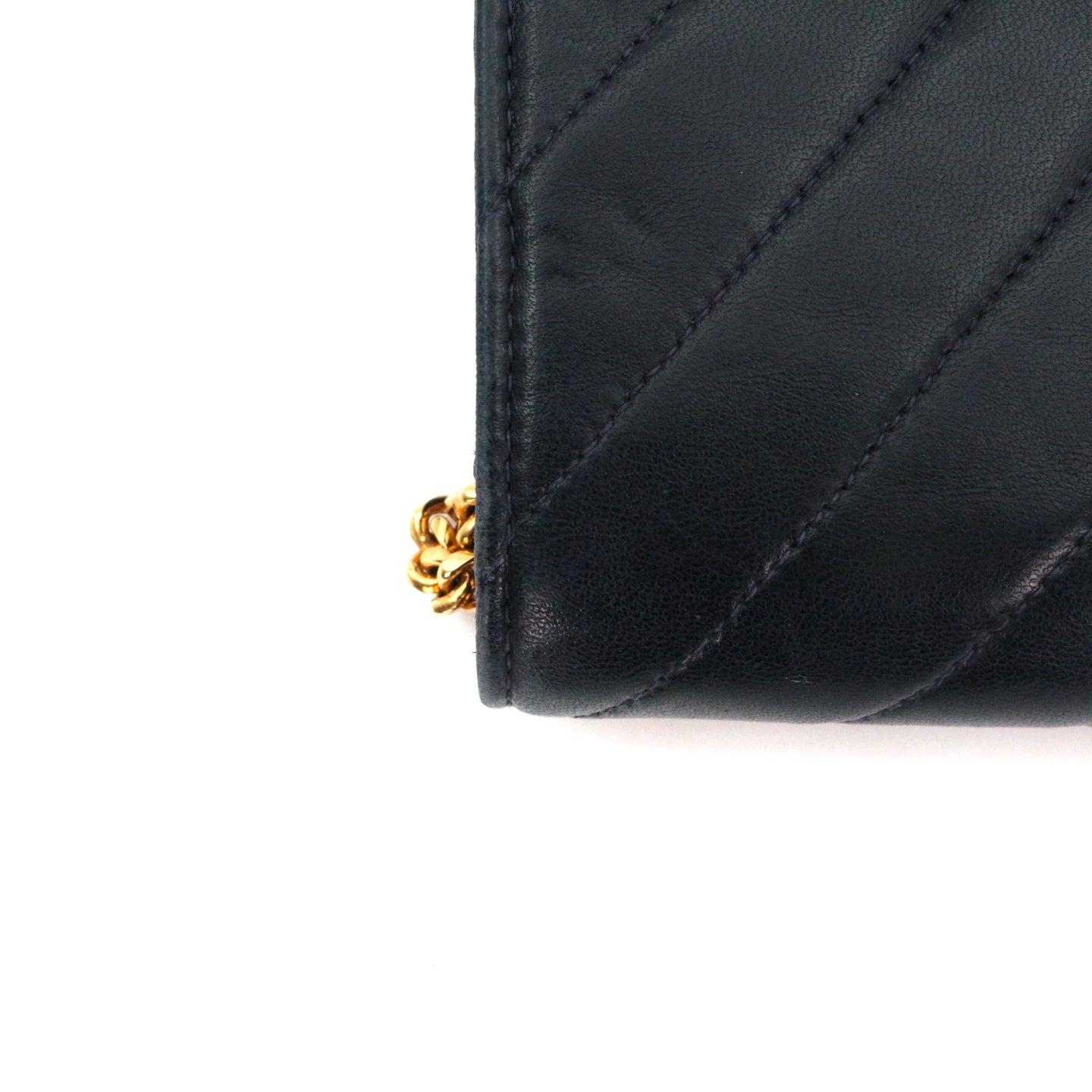 CHANEL Dark Navy Lambskin Chevron Chain Shoulder Bag with Gold Hardware [Used]