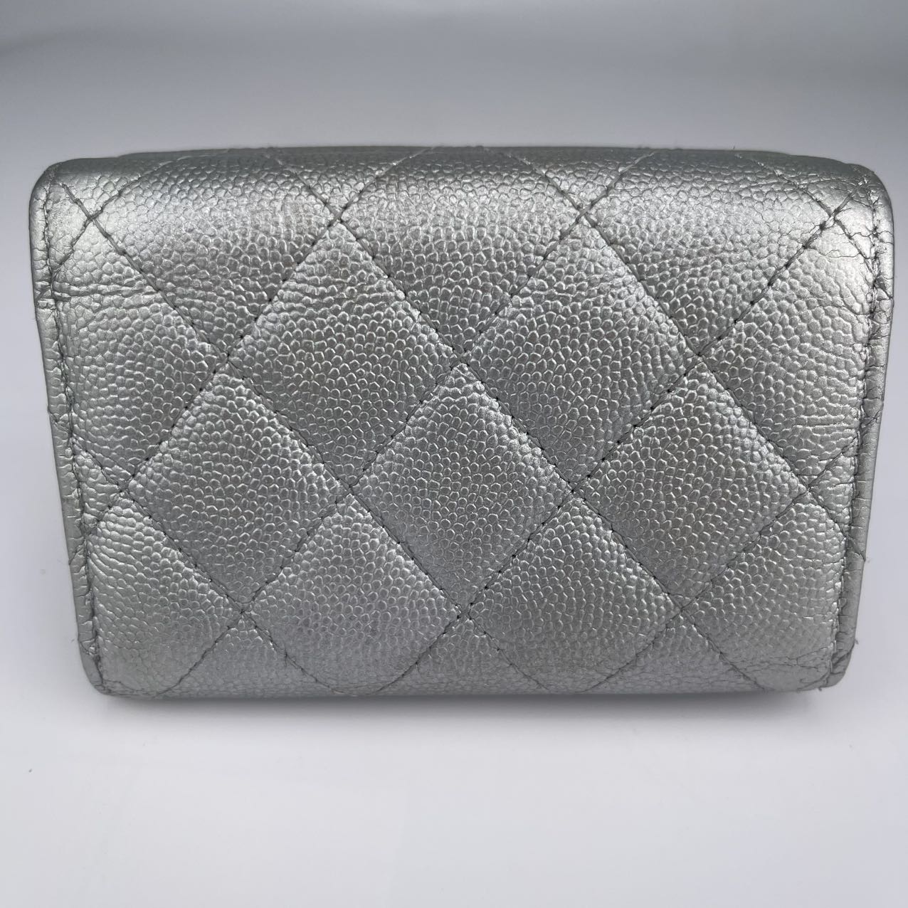 CHANEL GlitteredSilver Matelasse quilted caviar skin wallet card holder [Used]