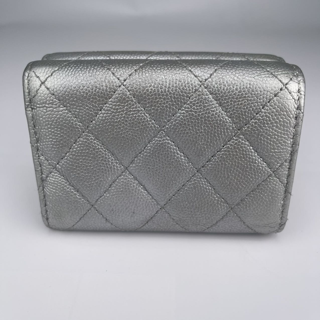 CHANEL GlitteredSilver Matelasse quilted caviar skin wallet card holder [Used]