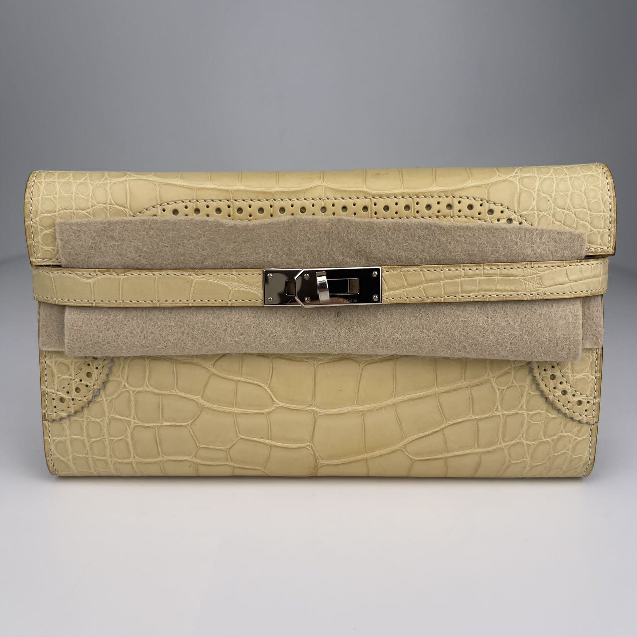 Hermès Vanilla Matte Crocodile Lace Edge Long Kelly Wallet Clutch[used]