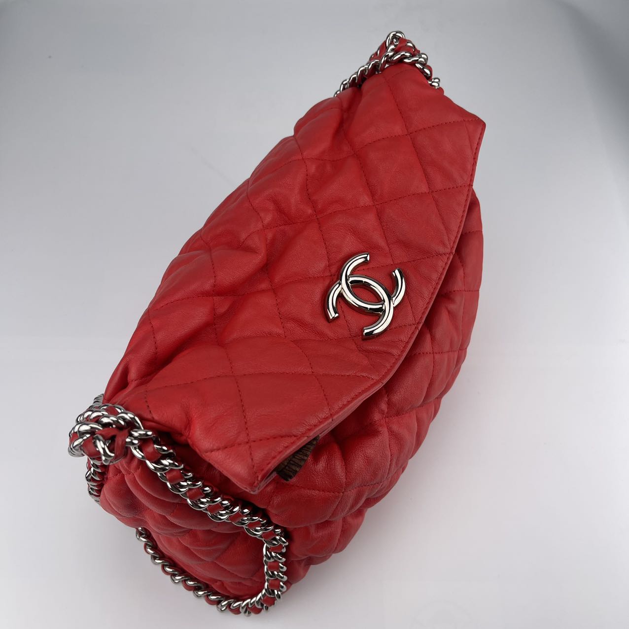 Chanel Red Calfskin Leather Edge Detail Multi-Chain Airport Bag[used]