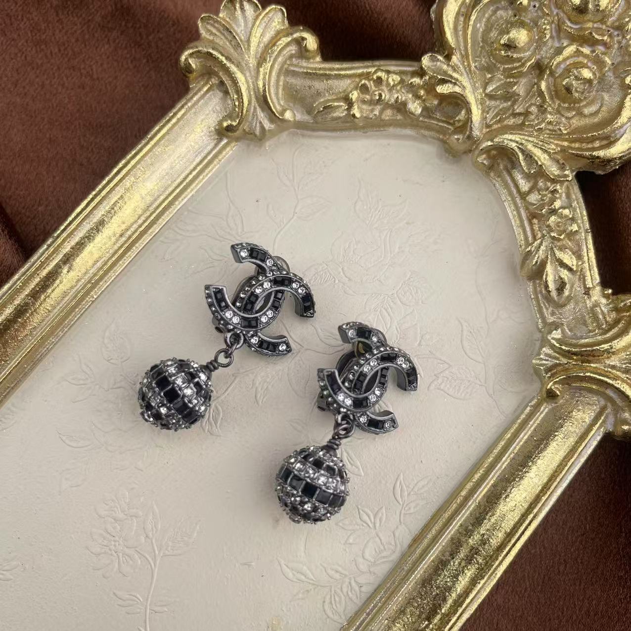 Chanel Vintage Cocomark Drop Clip-on Earrings with Rhinestone Orb[Used]