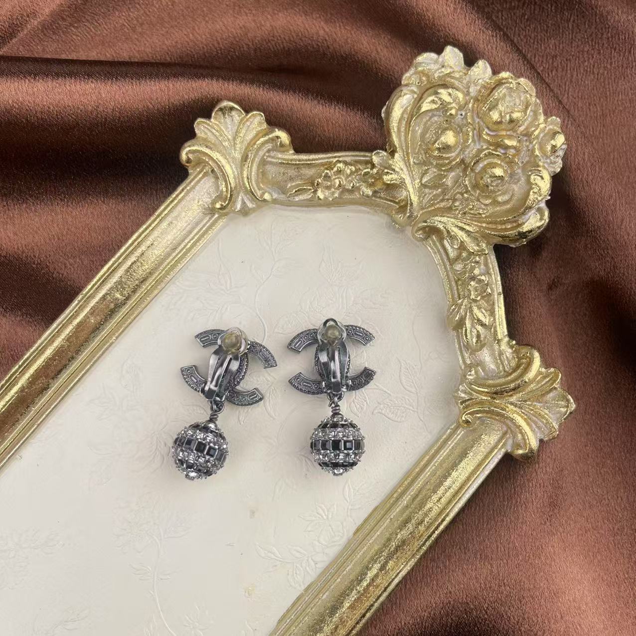 Chanel Vintage Cocomark Drop Clip-on Earrings with Rhinestone Orb[Used]