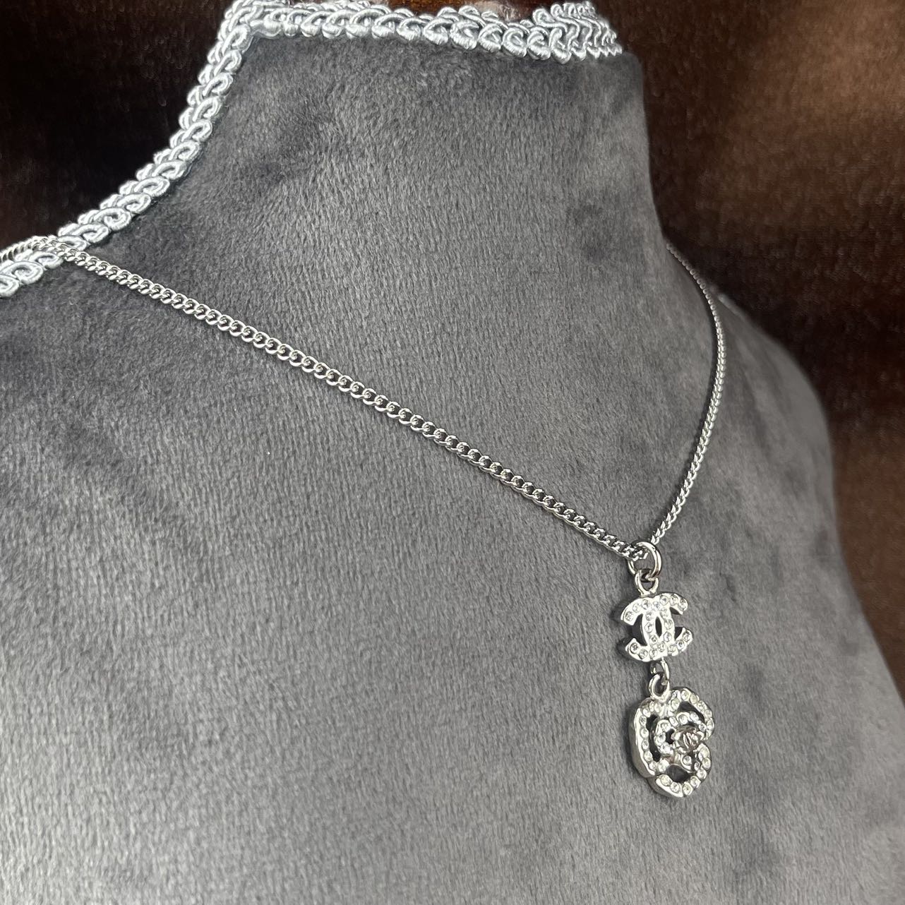 Chanel camellia mark necklace[Used]