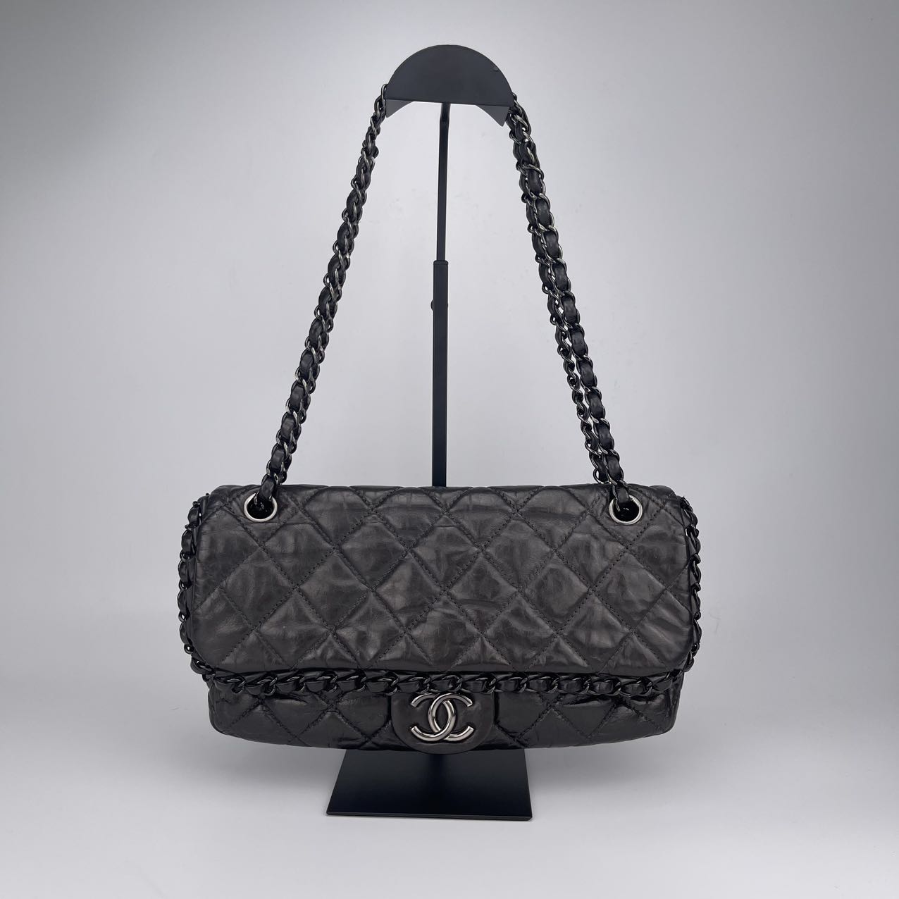CHANEL Classic Flap Bag with Piped Edges in Glazed Calfskin Leather [Used]