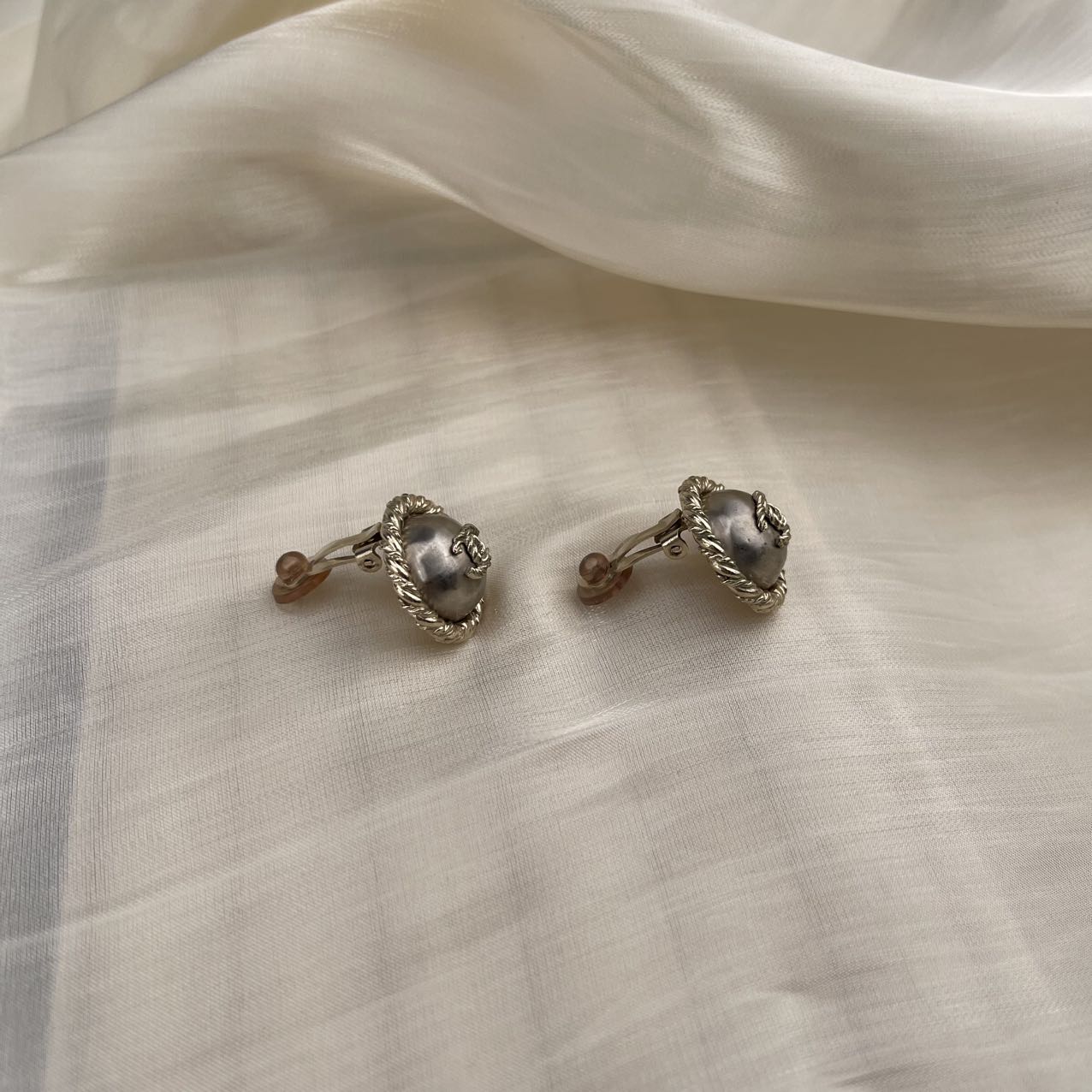 Chanel CC Signature Metal Clip-on Earring[Used]