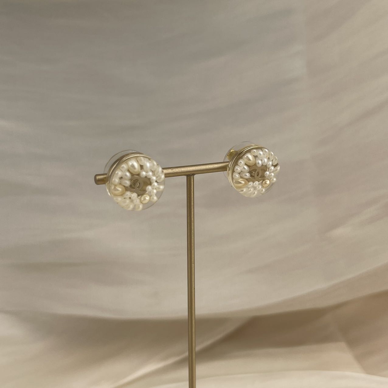 Chanel Coco Mark Earrings 13S – White Plastic[Used]