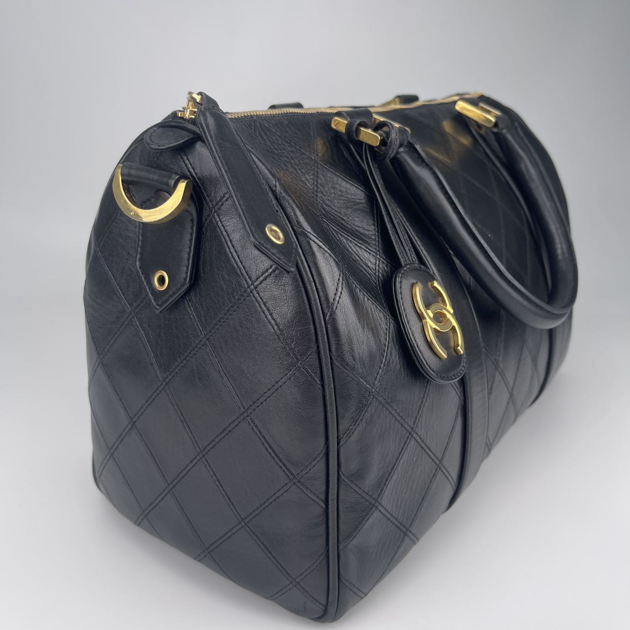 Chanel Durable black calfskin leather bag[Used]