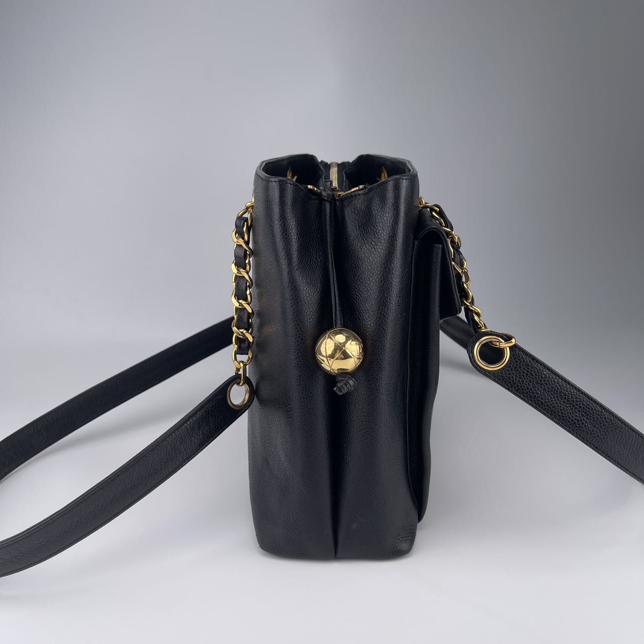 Chanel Black Caviar leather Shoulder Tote Bag [Used]