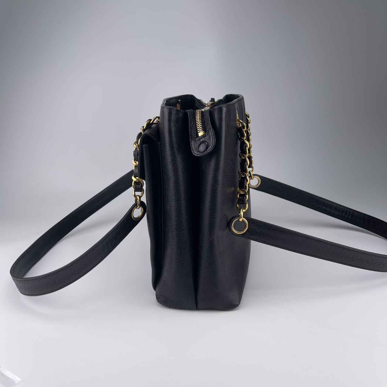 Chanel Black Caviar leather Shoulder Tote Bag [Used]