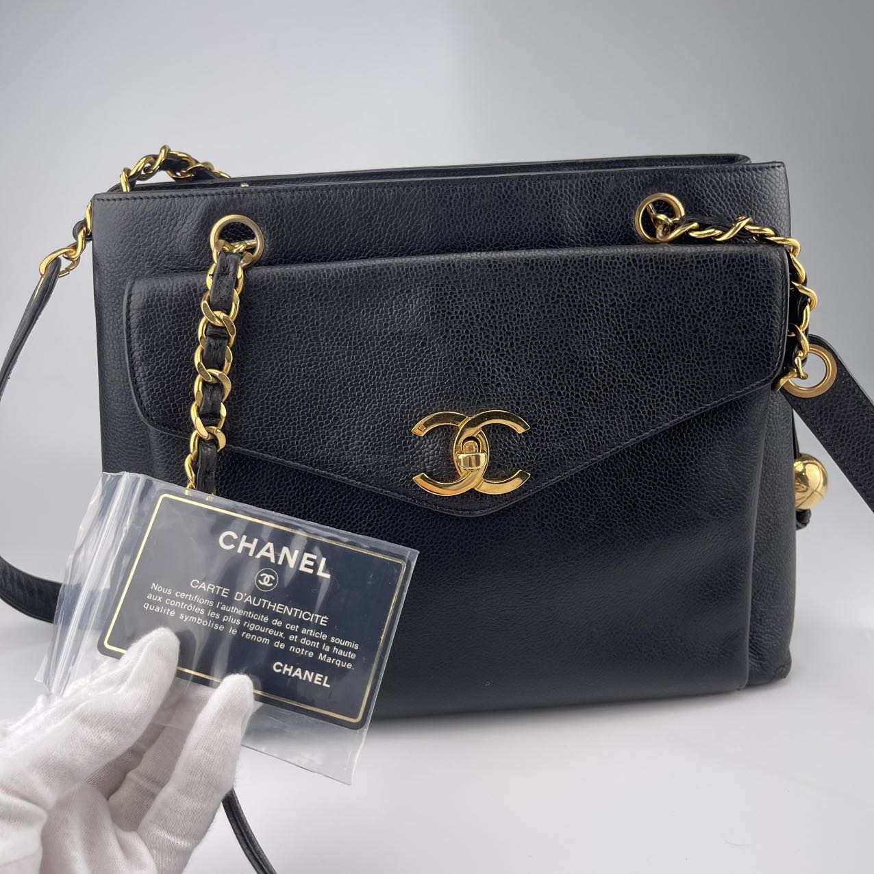 Chanel Black Caviar leather Shoulder Tote Bag [Used]