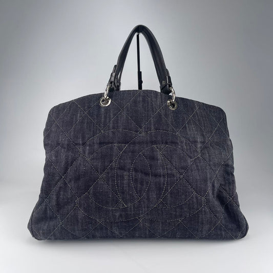 Chanel Dark Blue Denim tote bag [Used]