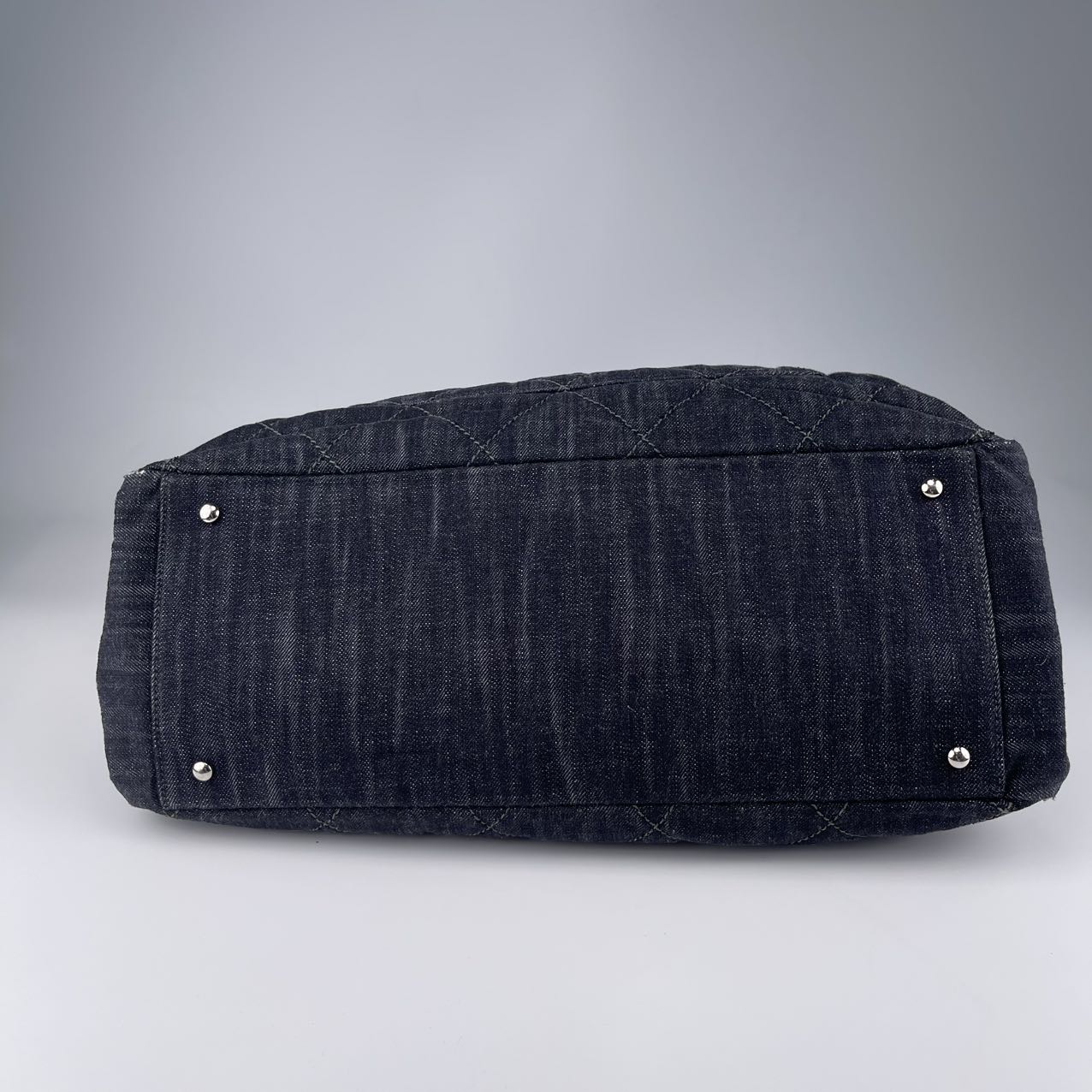 Chanel Dark Blue Denim tote bag [Used]