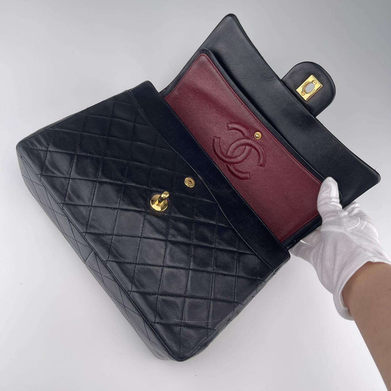 Chanel Black Lambskin Quilted Classic Flap Bag [Used]