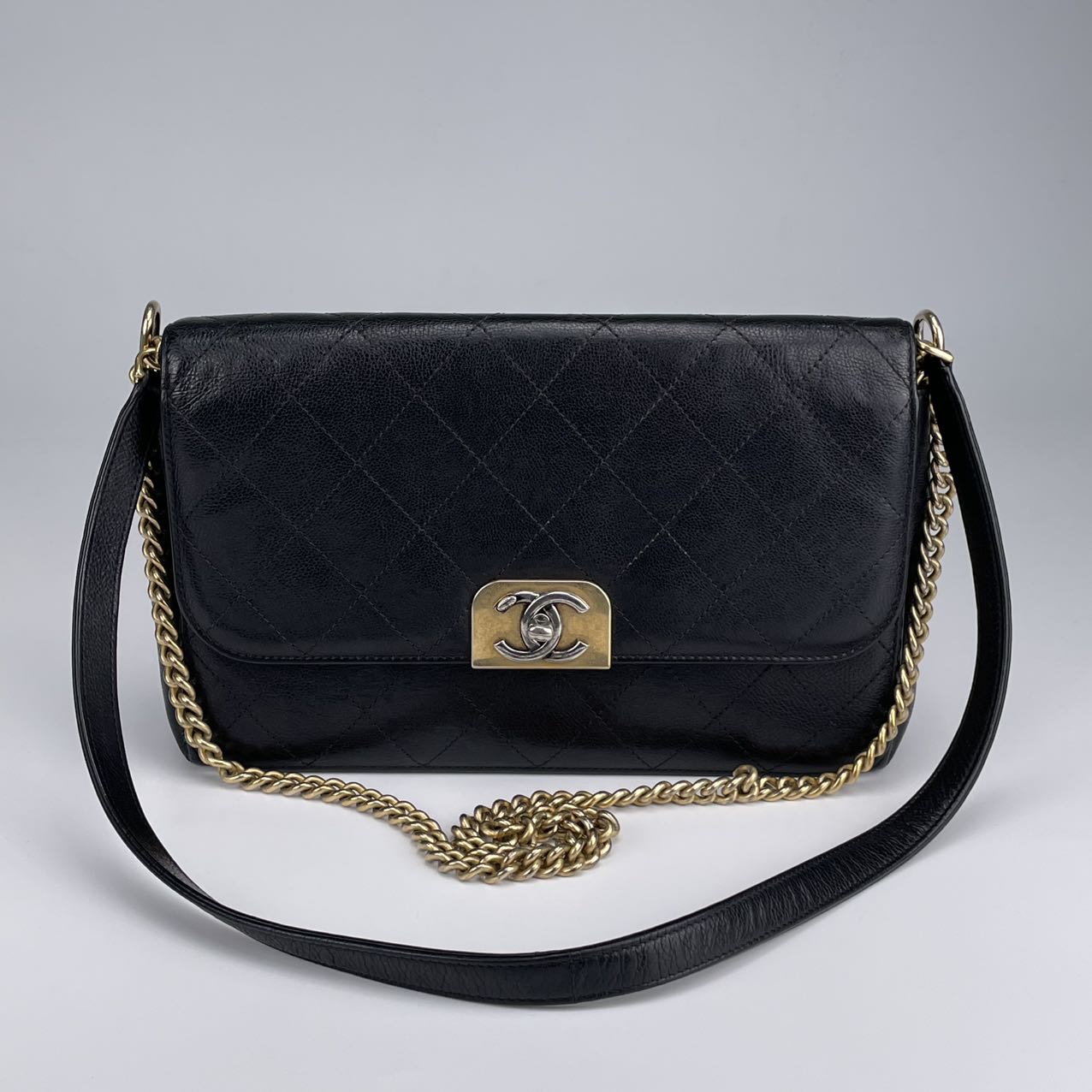 Chanel Turn-lock Flap Bag[Used]