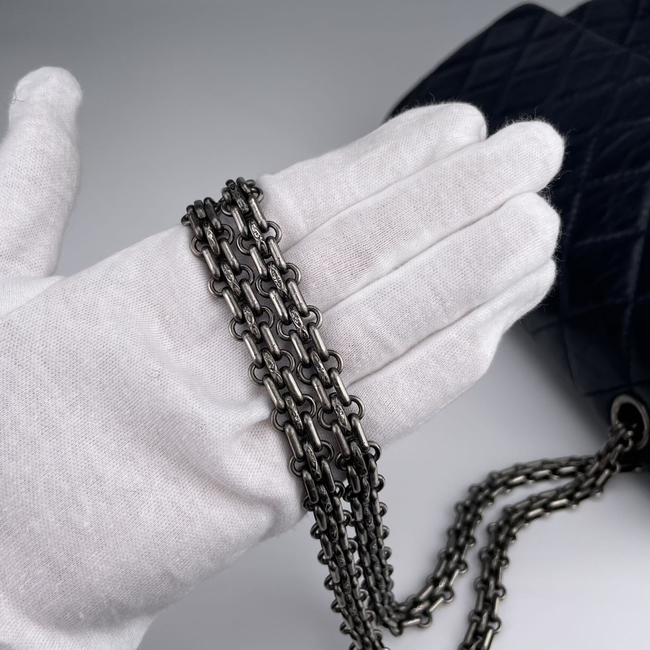 Chanel 2.55 Reissue Chain Shoulder Bag[Used]