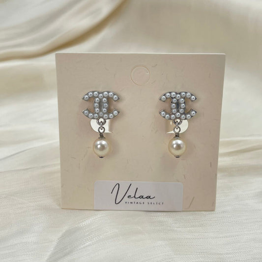 Chanel CC Logo Pearl Drop Earrings[Used]